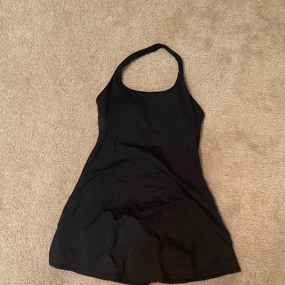 Black halter halara dress - Picture 3 of 4